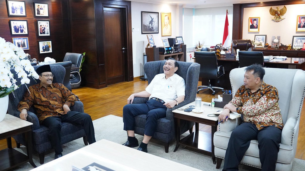 Gus Ipul dan LBP Bahas Pengembangan Digitalisasi Sistem Bansos