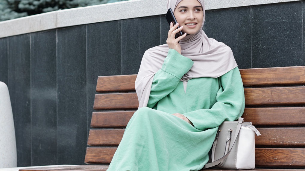 Baju Hijau Sage Cocok dengan Jilbab Warna Apa? Ini 10 Idenya! Baju Hijau Sage Cocok dengan Jilbab Warna Apa? Ini 10 Idenya!