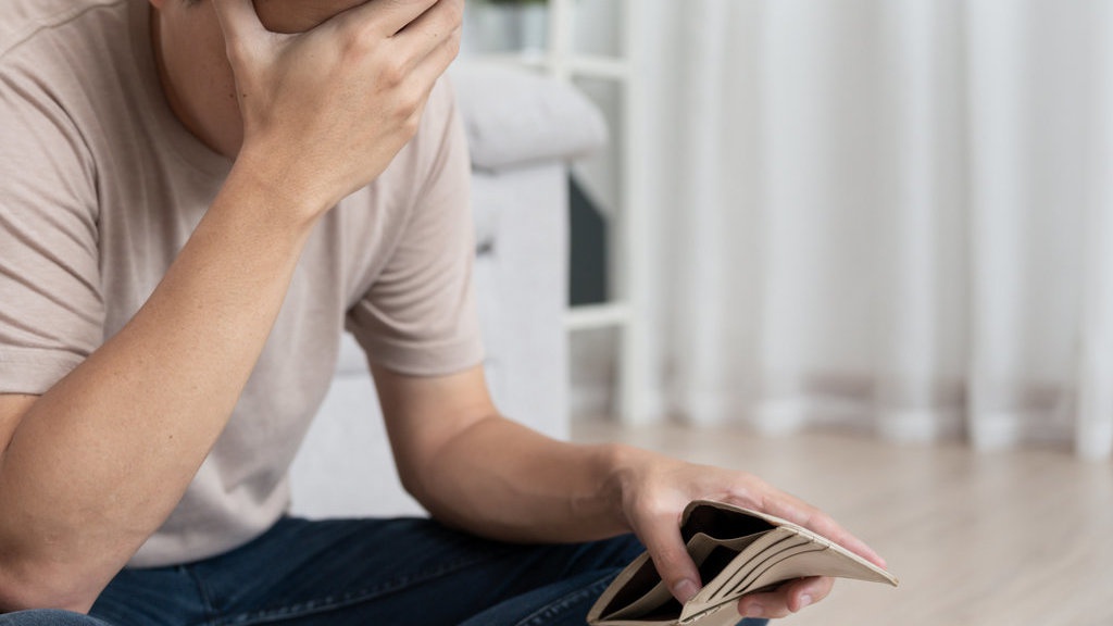 Doom Spending, Adiksi Belanja di Era Digital Doom Spending, Adiksi Belanja di Era Digital