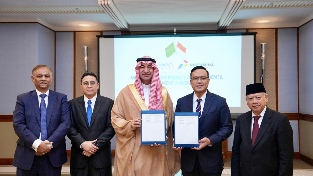 Kembangkan Energi Bersih, Pertamina Gandeng ACWA Power Kembangkan Energi Bersih, Pertamina Gandeng ACWA Power