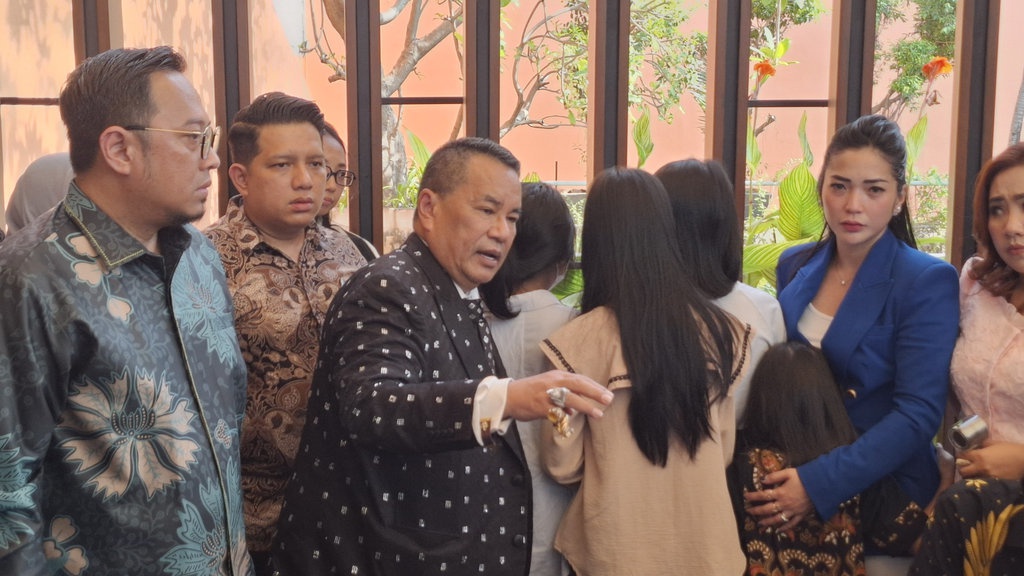 Hotman Minta Kapolri Atensi Dugaan Pelecehan Anak di Blitar Hotman Minta Kapolri Atensi Dugaan Pelecehan Anak di Blitar