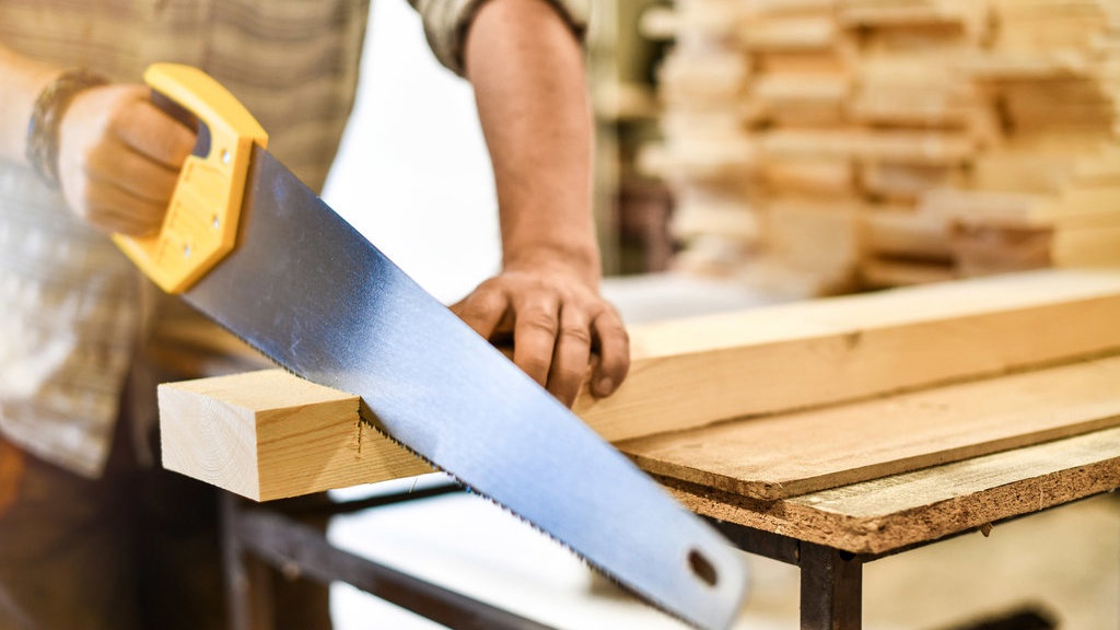 Rekomendasi Merk Gergaji Kayu Manual Paling Tajam & Bagus