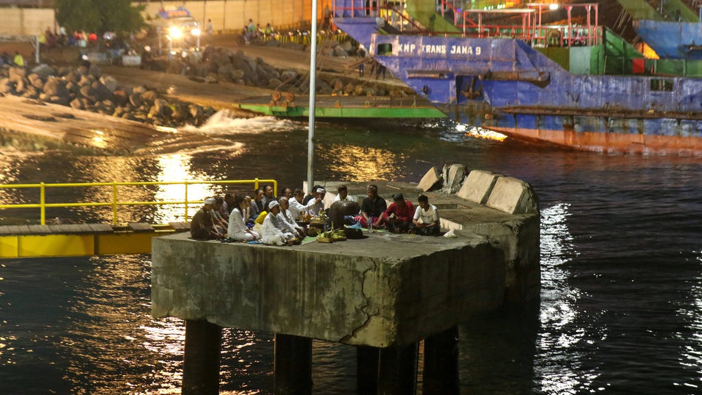 Wajah Buram Pelayaran di Balik Insiden KMP Tunu Pratama Jaya Wajah Buram Pelayaran di Balik Insiden KMP Tunu Pratama Jaya