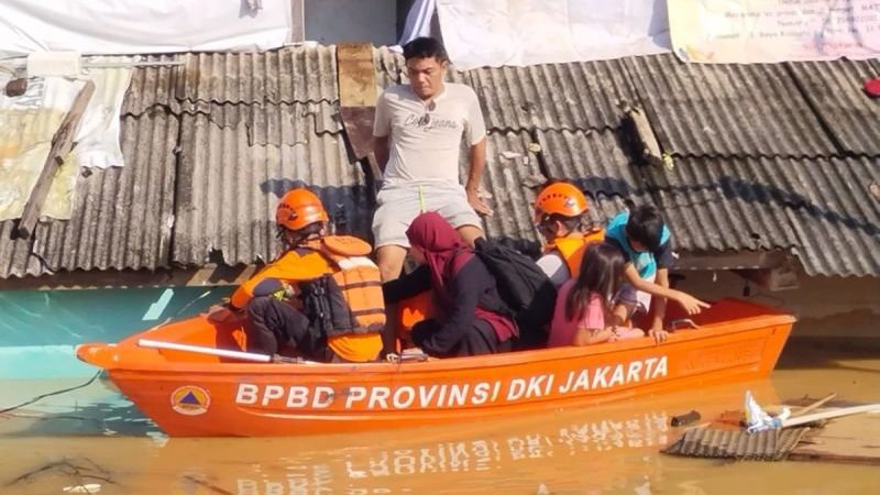 Banjir Jakarta Meluas Hingga 51 RT, di Cawang Sampai 3 Meter Banjir Jakarta Meluas Hingga 51 RT, di Cawang Sampai 3 Meter