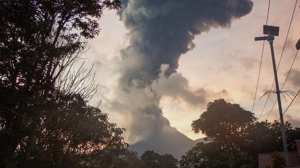 Update Erupsi Gunung Lewotobi Laki-laki 15 Okt & Status Terbaru Update Erupsi Gunung Lewotobi Laki-laki 15 Okt & Status Terbaru