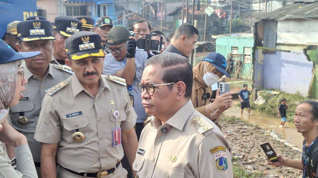 Pramono Minta Maaf Kepada Warga Jakarta yang Terdampak Banjir Pramono Minta Maaf Kepada Warga Jakarta yang Terdampak Banjir
