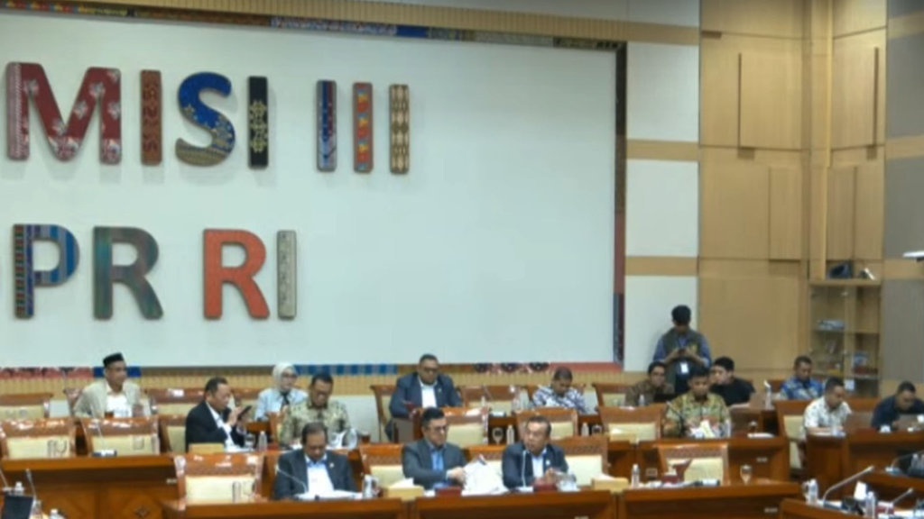 RUU KUHAP Atur Pencekalan Tersangka ke LN Maksimal 6 Bulan