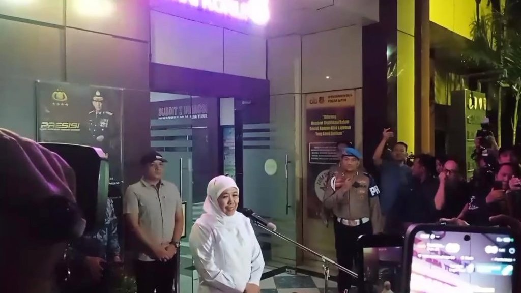 Khofifah Usai Diperiksa Soal Kasus Bansos: Sudah Sesuai Prosedur Khofifah Usai Diperiksa Soal Kasus Bansos: Sudah Sesuai Prosedur
