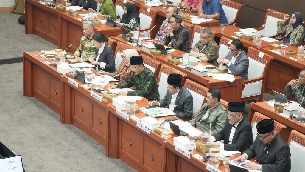 Gus Ipul Paparkan Realisasi Anggaran dalam Raker DPR