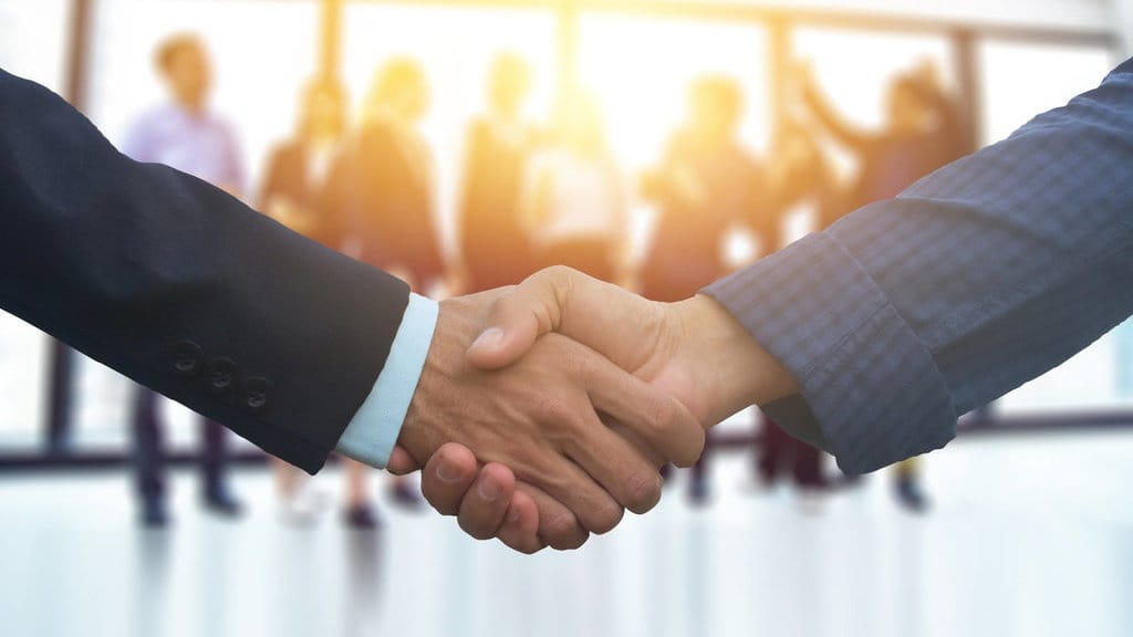 100+ Ucapan Perpisahan Rekan Kerja di Grup WA Bermakna