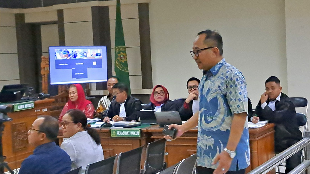 Wakil Wali Kota Semarang Bersaksi di Sidang Korupsi Mbak Ita Wakil Wali Kota Semarang Bersaksi di Sidang Korupsi Mbak Ita