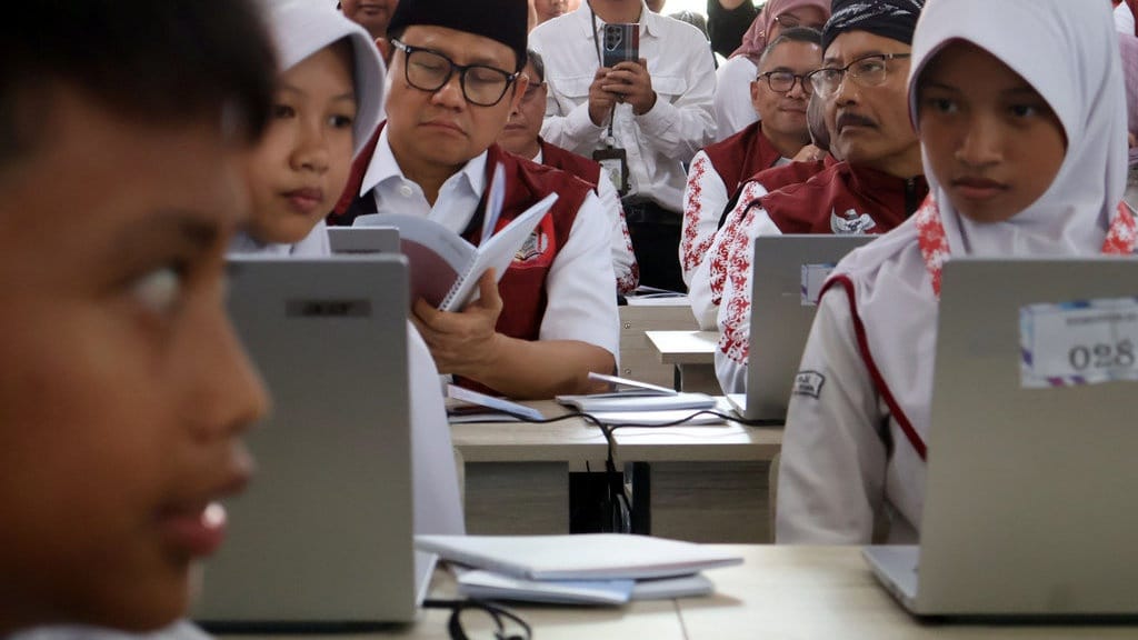 3 Perbedaan MPLS Sekolah Reguler dan Sekolah Rakyat