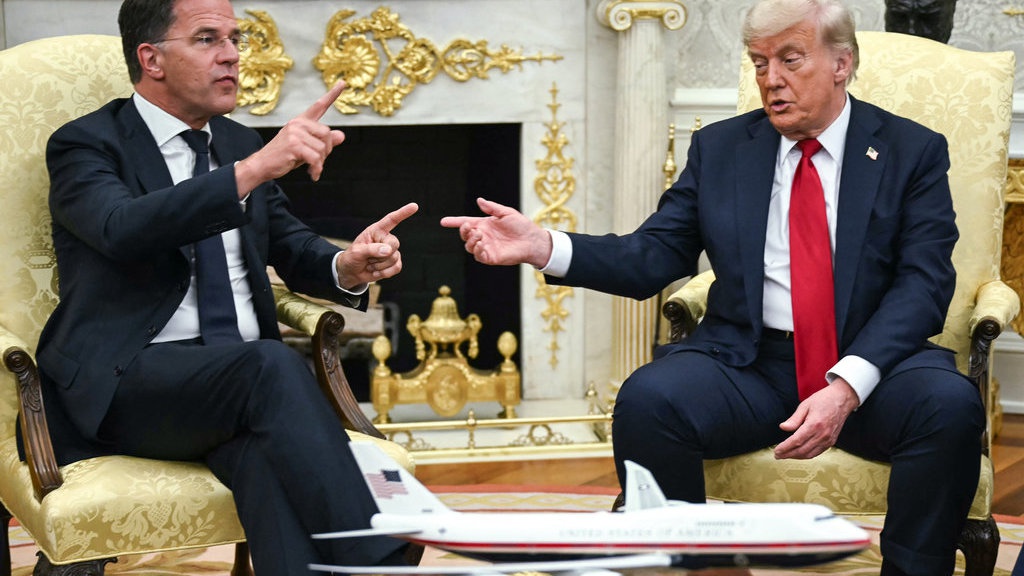 Trump Kenakan Tarif 100% ke Rusia jika Tak Akhiri Perang 50 Hari Trump Kenakan Tarif 100% ke Rusia jika Tak Akhiri Perang 50 Hari