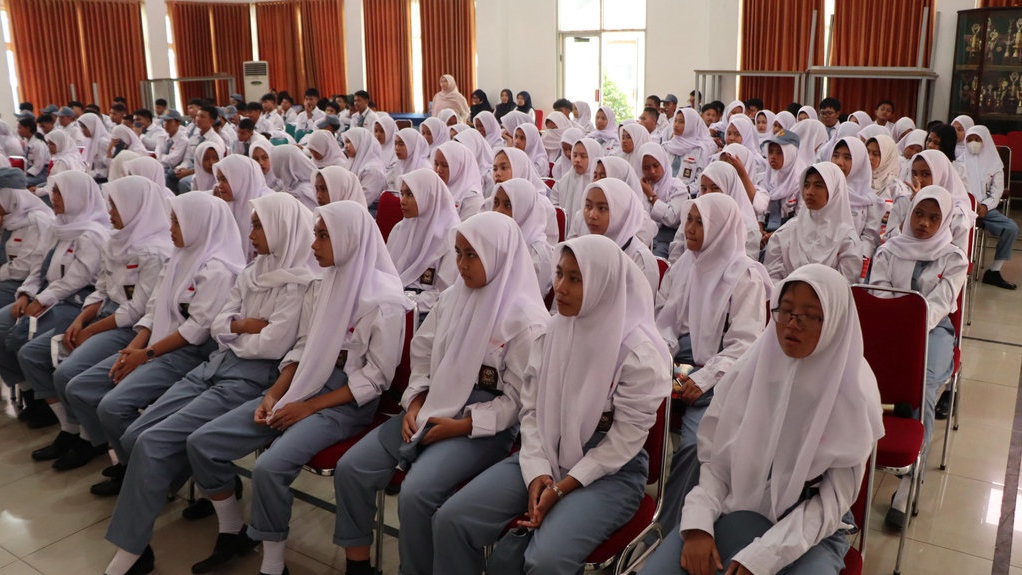 Mulai MPLS 180 Siswa, SRMA 13 Kota Bekasi Hadirkan Semangat Baru Mulai MPLS 180 Siswa, SRMA 13 Kota Bekasi Hadirkan Semangat Baru