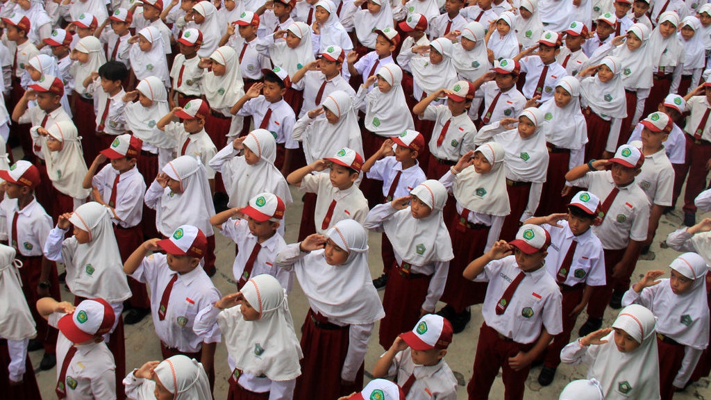 30 Caption Hari Pertama Sekolah Bahasa Inggris