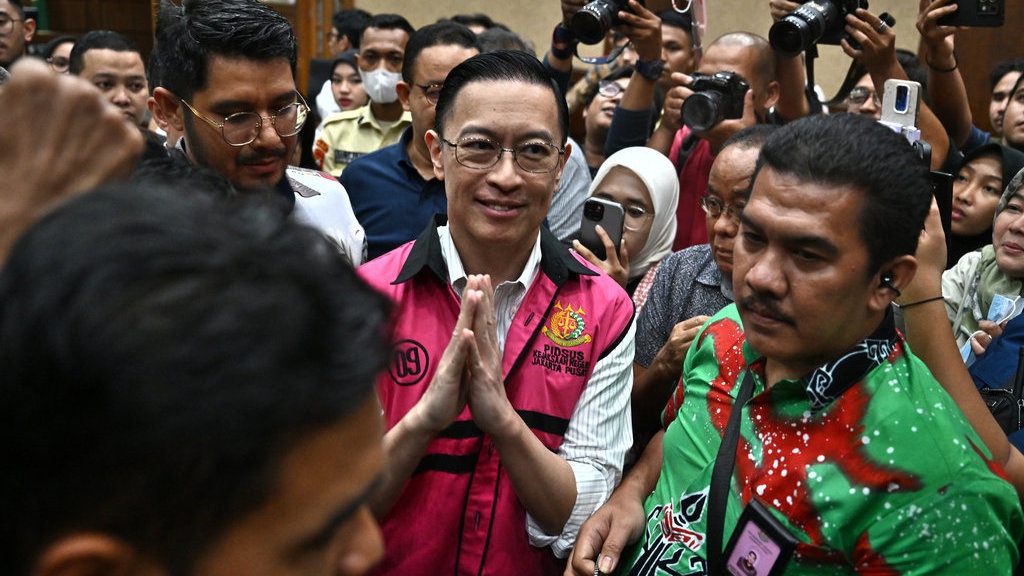 Kontroversi Abolisi Tom Lembong: Hukum atau Kepentingan? Kontroversi Abolisi Tom Lembong: Hukum atau Kepentingan?