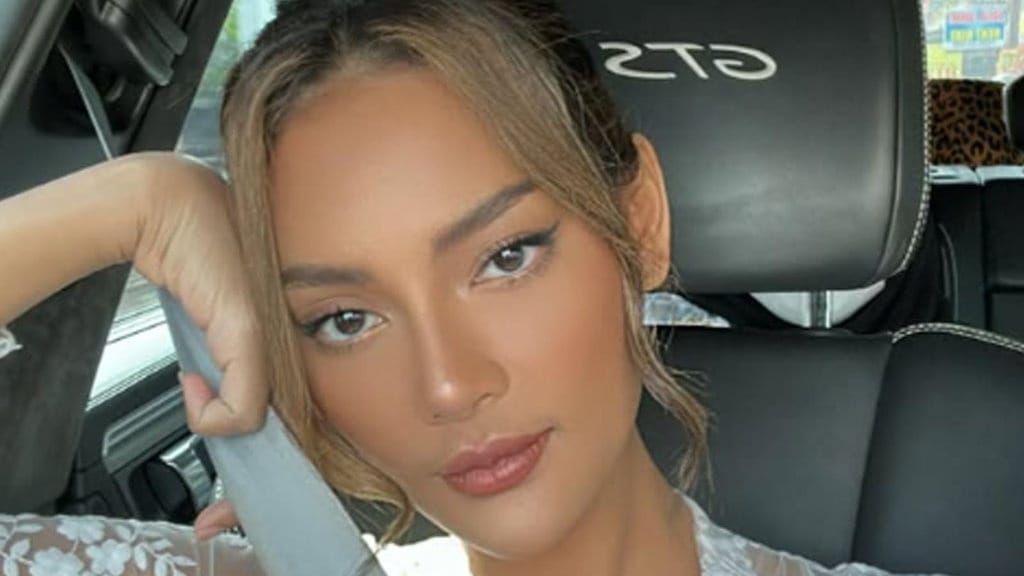 Profil Erika Carlina dan Kiprahnya di Dunia Hiburan