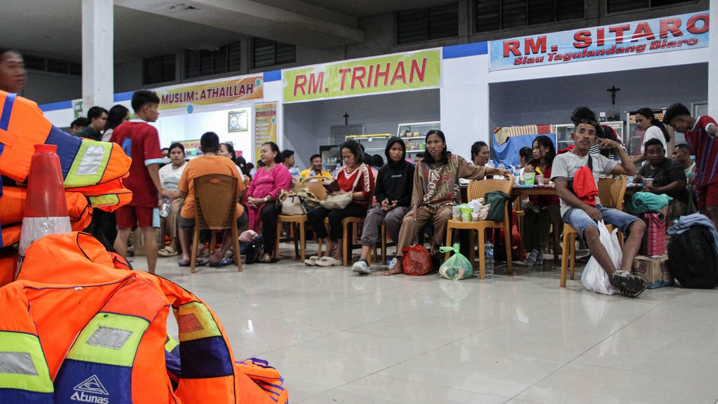 Korban KM Barcelona 5 yang Dievakuasi 2 Kali Lipat dari Manifes Korban KM Barcelona 5 yang Dievakuasi 2 Kali Lipat dari Manifes