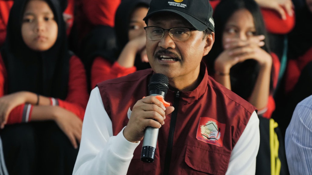 Sambangi SRMA, Gus Ipul Tekankan Disiplin Jadi Kunci Sukses