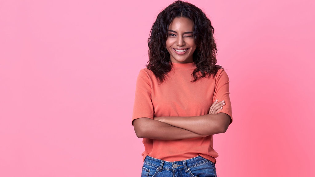 11 Rekomendasi Warna Baju yang Cocok untuk Warm Undertone 11 Rekomendasi Warna Baju yang Cocok untuk Warm Undertone