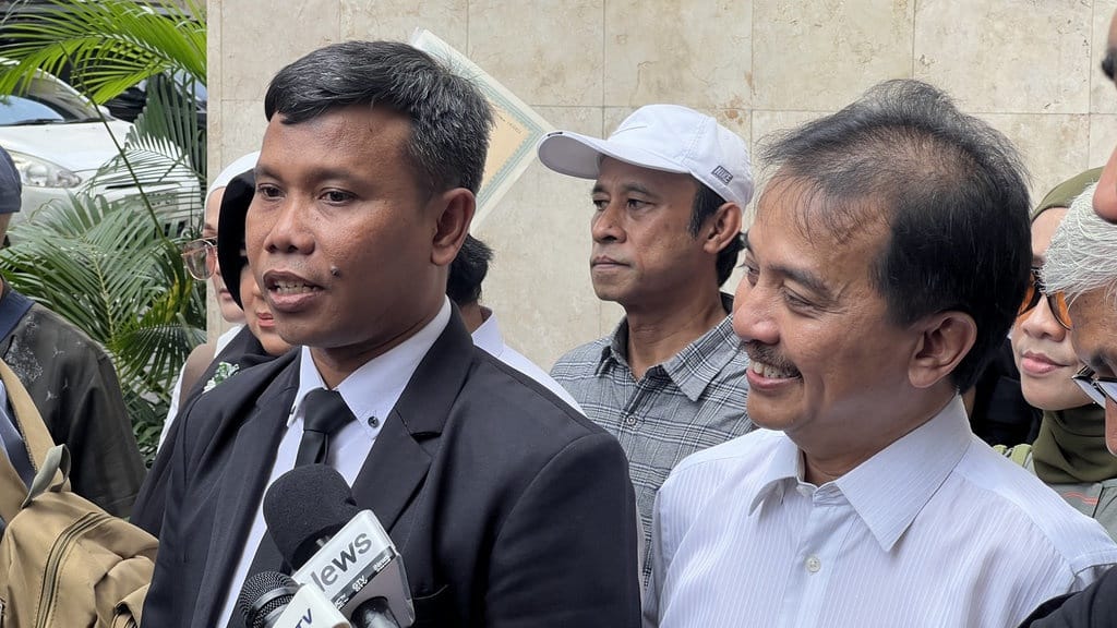 Kuasa Hukum Roy Suryo Protes Penyidik Periksa Saksi hingga Subuh