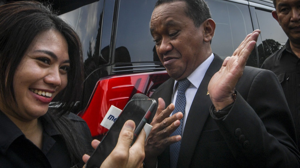 Bahlil Klaim Golkar Juga Kakak-Adik dengan Gerindra dan PDIP Bahlil Klaim Golkar Juga Kakak-Adik dengan Gerindra dan PDIP