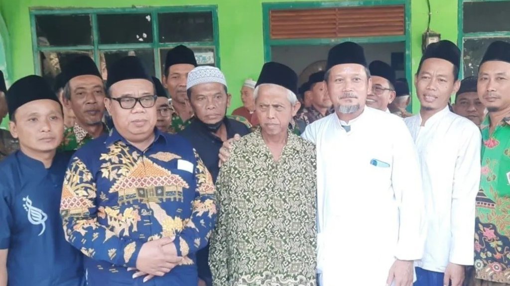 Kronologi Guru Madin di Demak Tampar Siswa, Didenda Rp12,5 Juta Kronologi Guru Madin di Demak Tampar Siswa, Didenda Rp12,5 Juta