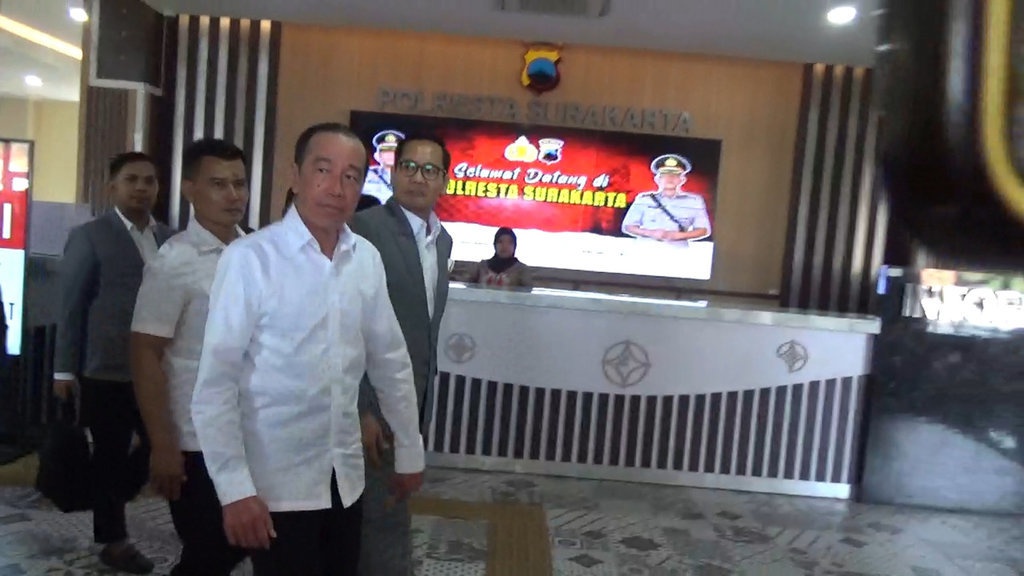 Jokowi Dicecar 45 Pertanyaan, Ijazah SMA & S1 Disita Penyidik