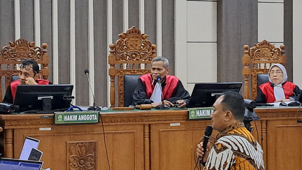 Suami Mbak Ita soal Barang Bukti 17 Jam Mewah: yang 14 Palsu