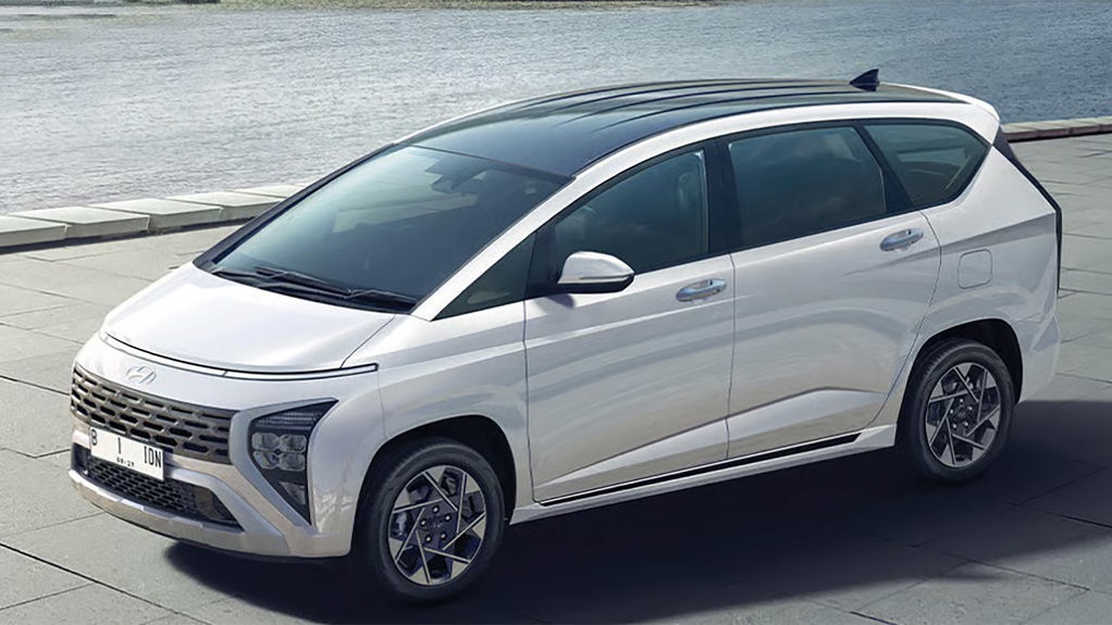 Spesifikasi Hyundai Stargazer Cartenz X, Kelebihan, & Kekurangan