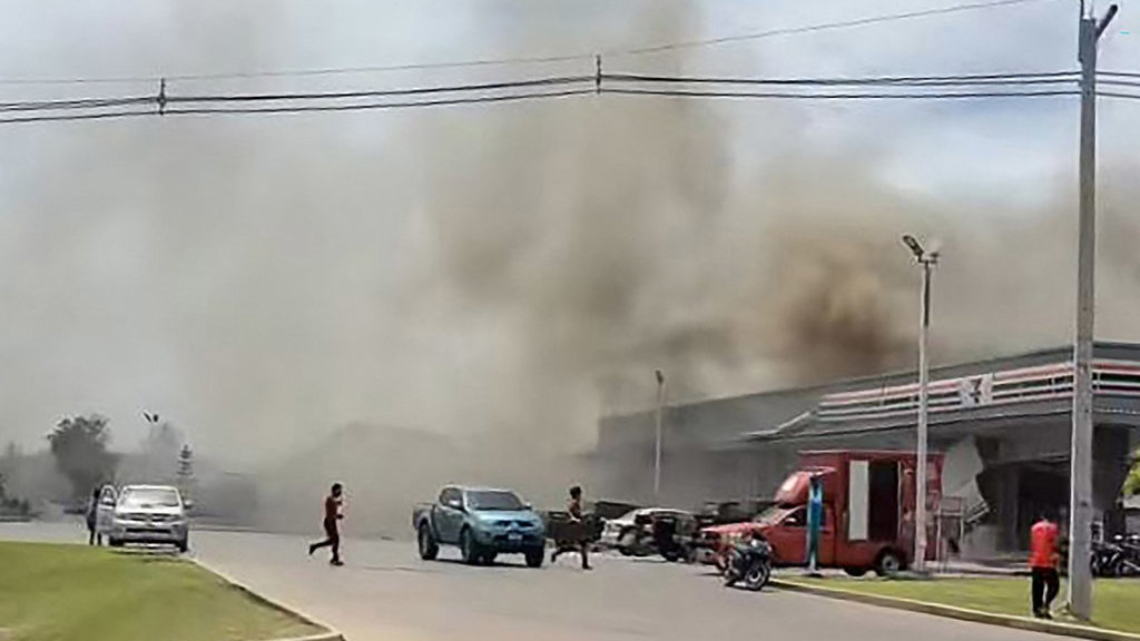 Thailand dan Kamboja Sepakati Gencatan Senjata Tanpa Syarat Thailand dan Kamboja Sepakati Gencatan Senjata Tanpa Syarat