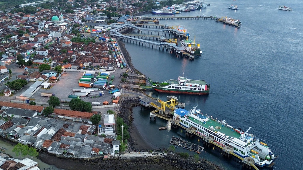 Kemenhub Klaim Atasi Dampak Penutupan Jalur Gumitir ke Pelayaran Kemenhub Klaim Atasi Dampak Penutupan Jalur Gumitir ke Pelayaran