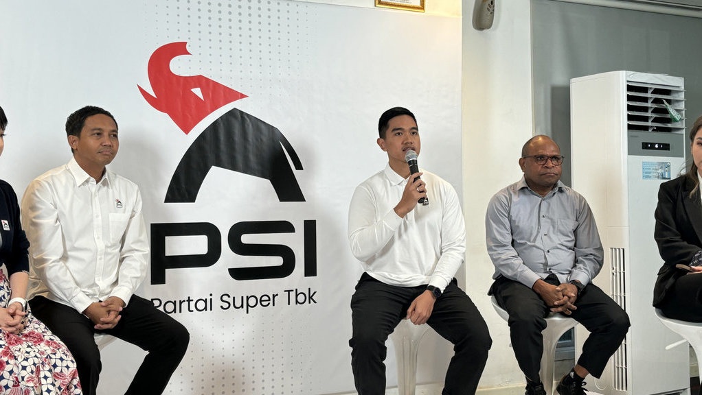 Kaesang Tegas Jokowi Tak Sebut Partai Biru di Kasus Ijazah Palsu Kaesang Tegas Jokowi Tak Sebut Partai Biru di Kasus Ijazah Palsu