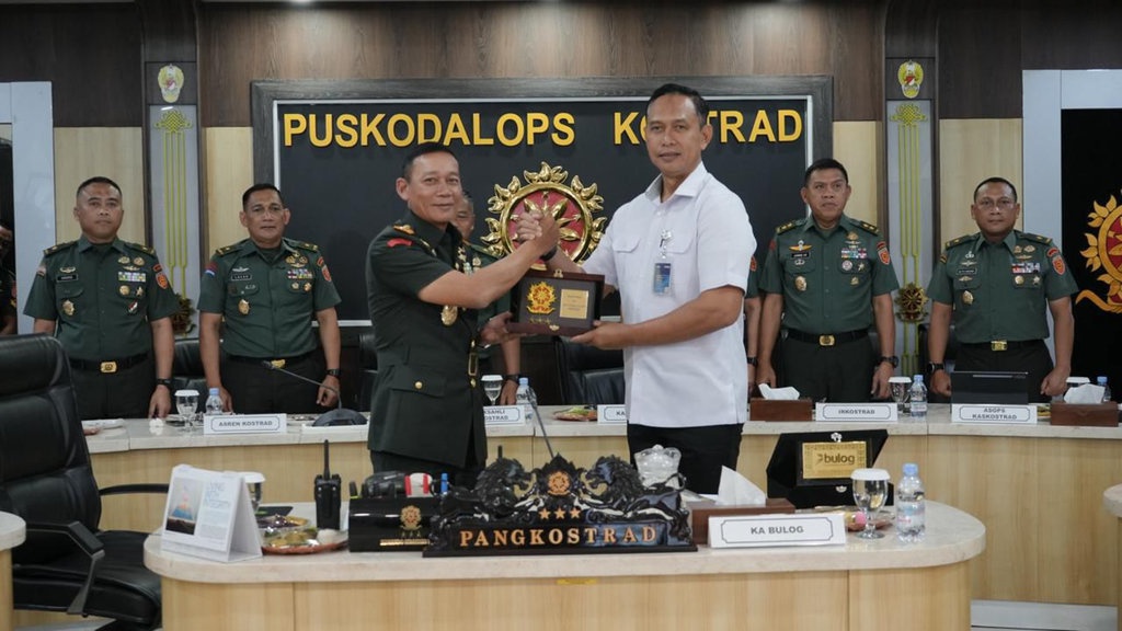 Perum BULOG dan Kostrad Perkuat Sinergi dalam Distribusi Pangan Perum BULOG dan Kostrad Perkuat Sinergi dalam Distribusi Pangan