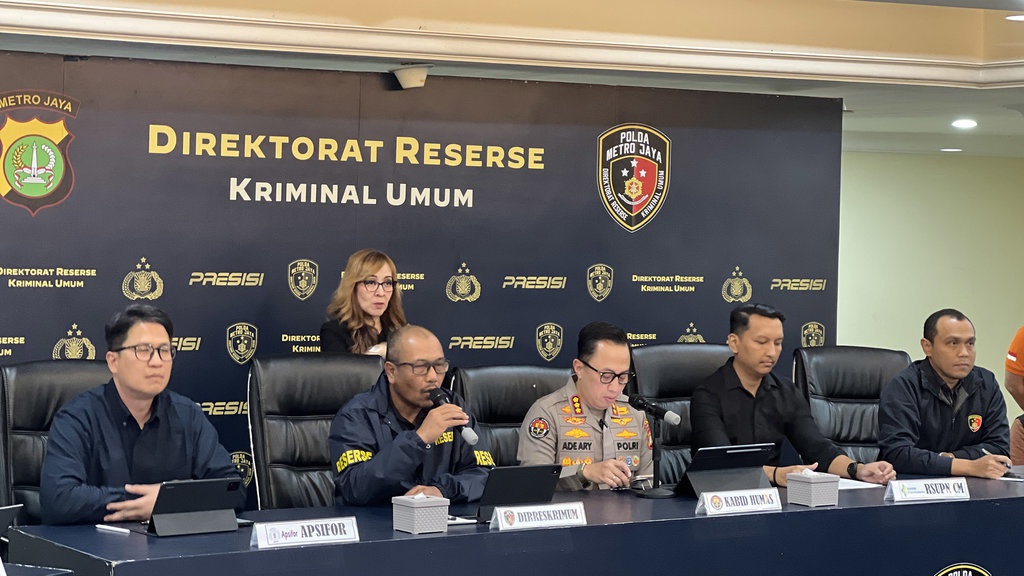 Kesimpulan Akhir Polisi terkait Kematian Diplomat Muda Arya Kesimpulan Akhir Polisi terkait Kematian Diplomat Muda Arya