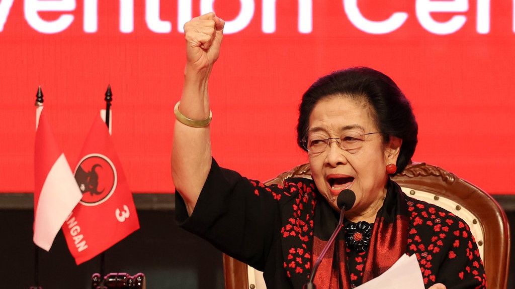 Megawati Dikukuhkan Lagi Jadi Ketua Umum PDIP di Bali Megawati Dikukuhkan Lagi Jadi Ketua Umum PDIP di Bali