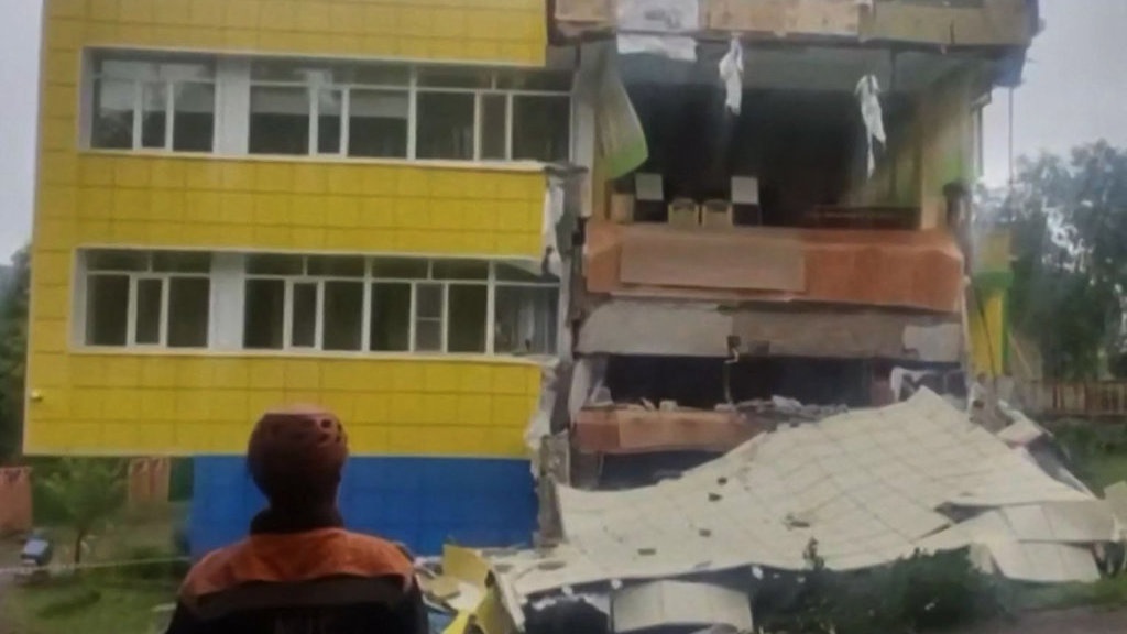 Afghanistan Diguncang Gempa M 6.2, Ratusan Orang Tewas Afghanistan Diguncang Gempa M 6.2, Ratusan Orang Tewas