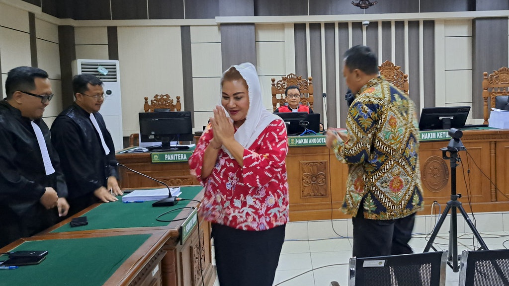 Mbak Ita Dituntut 6 Tahun Penjara dan Dicabut Hak Politiknya