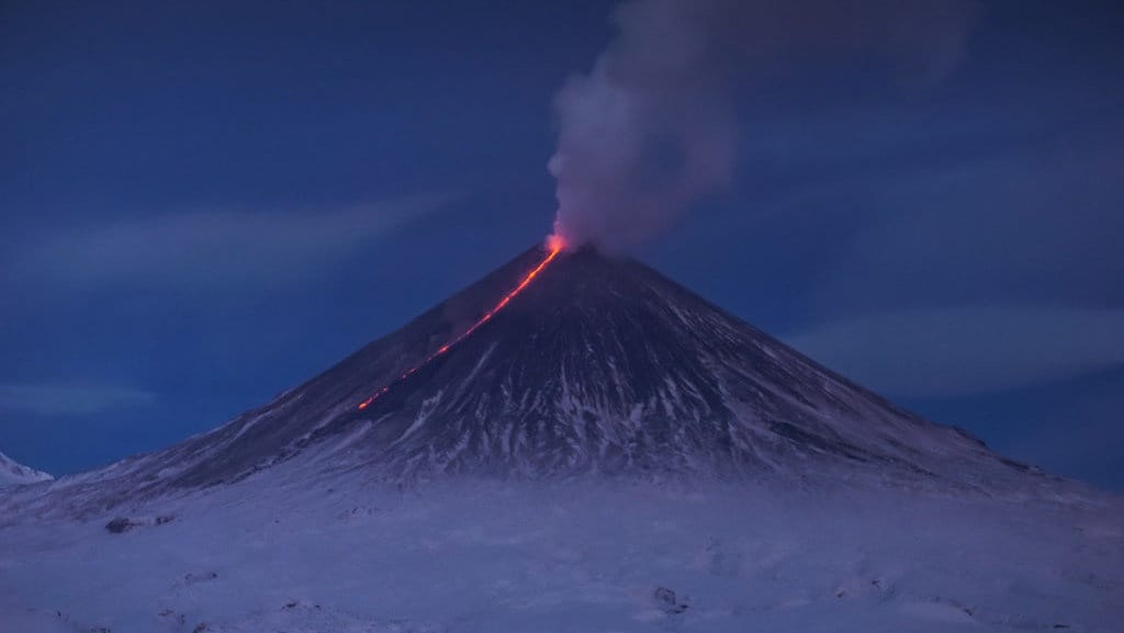 Sejarah Erupsi Gunung Klyuchevskoy yang Meletus Usai Gempa Rusia Sejarah Erupsi Gunung Klyuchevskoy yang Meletus Usai Gempa Rusia