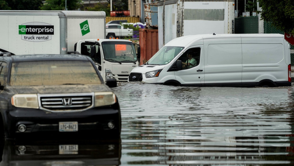 New York Dilanda Banjir, Sempat Terapkan Status Darurat New York Dilanda Banjir, Sempat Terapkan Status Darurat