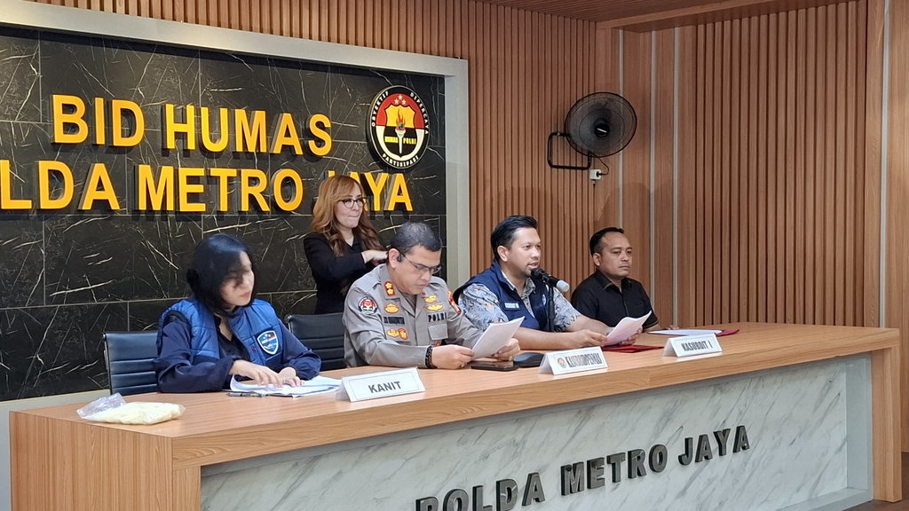 Polda Metro Jaya Tangkap 2 Pelaku Pembajakan Siaran TV Kabel Polda Metro Jaya Tangkap 2 Pelaku Pembajakan Siaran TV Kabel