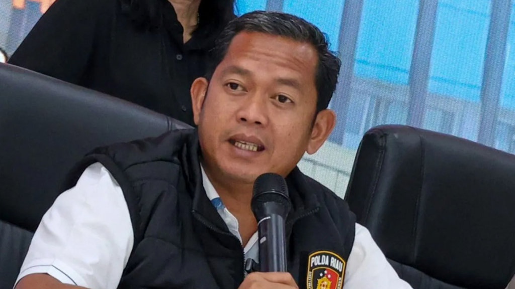 Polda Riau Gagalkan Upaya Pengiriman 5 PMI Ilegal ke Malaysia Polda Riau Gagalkan Upaya Pengiriman 5 PMI Ilegal ke Malaysia