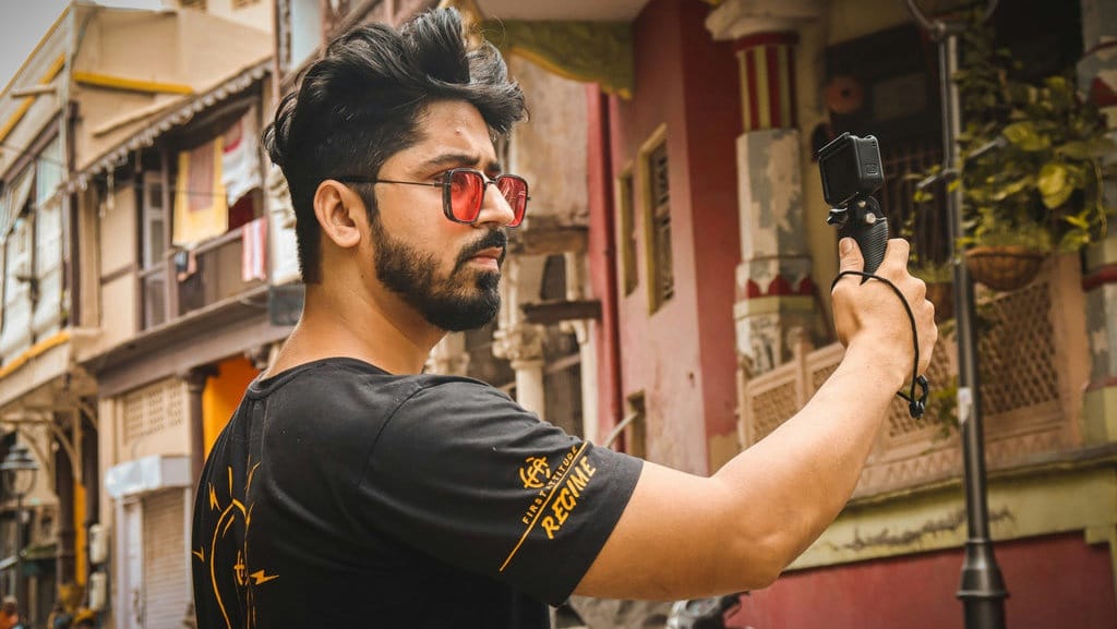 10 Rekomendasi Kamera Vlog Kecil Terbaik Tahun 2025 10 Rekomendasi Kamera Vlog Kecil Terbaik Tahun 2025