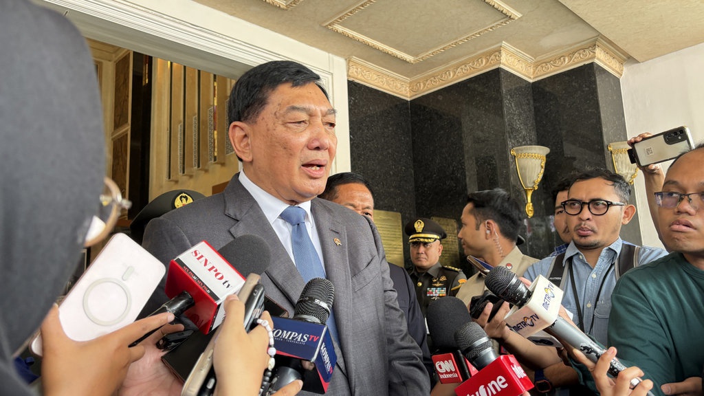 Menhan Tak Alergi Bendera One Piece, Cuma Protes Pemasangannya Menhan Tak Alergi Bendera One Piece, Cuma Protes Pemasangannya