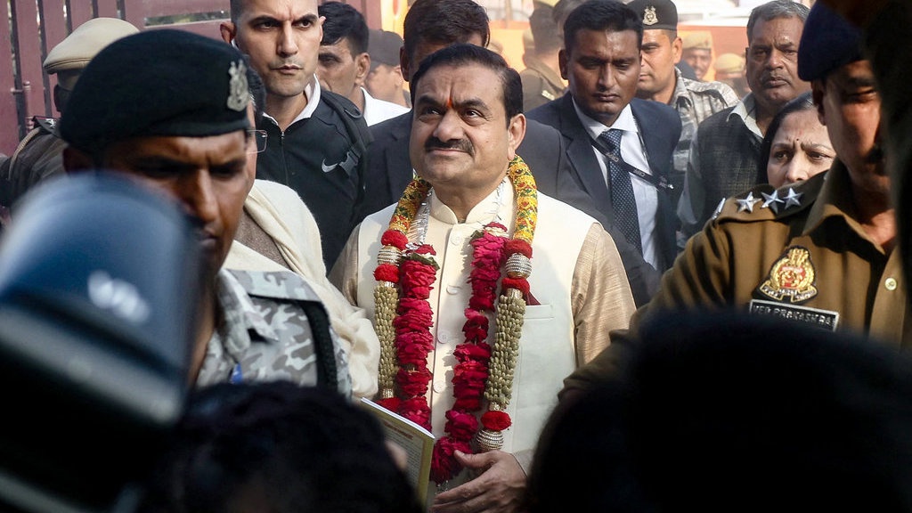 Rakyat India Kecam Miliarder Adani & Ambani Terkait Tarif Trump Rakyat India Kecam Miliarder Adani & Ambani Terkait Tarif Trump