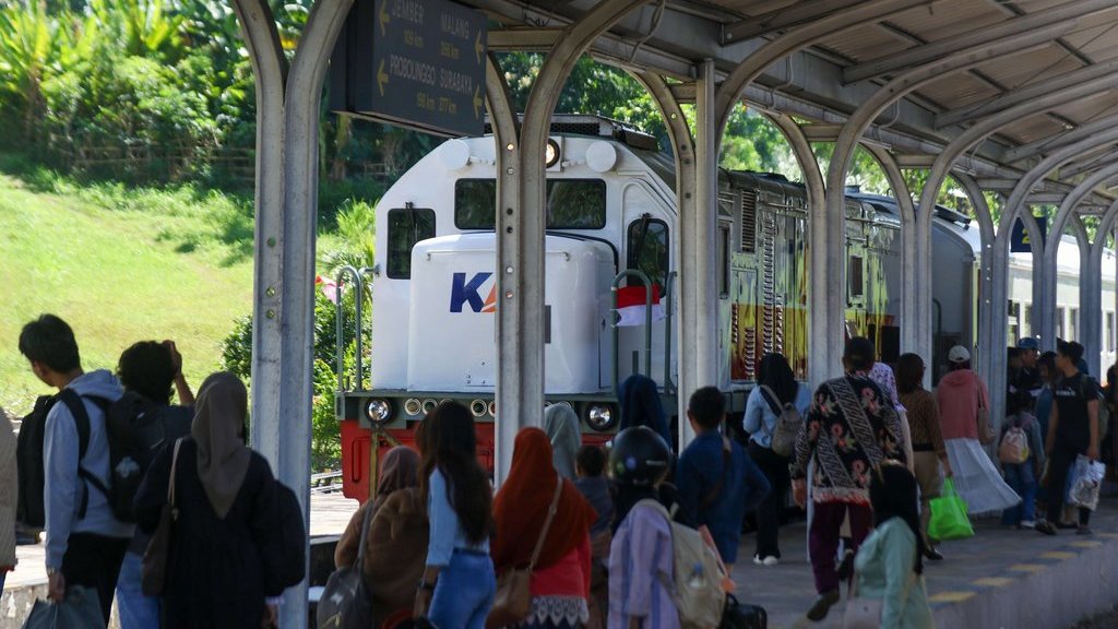 Berapa Kisaran Gaji Staf Marketing KAI 2025 & Apa Job Desknya?