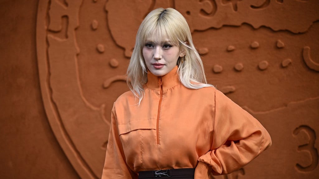 Lirik Lagu Jeon Somi - Closer dan Terjemahannya