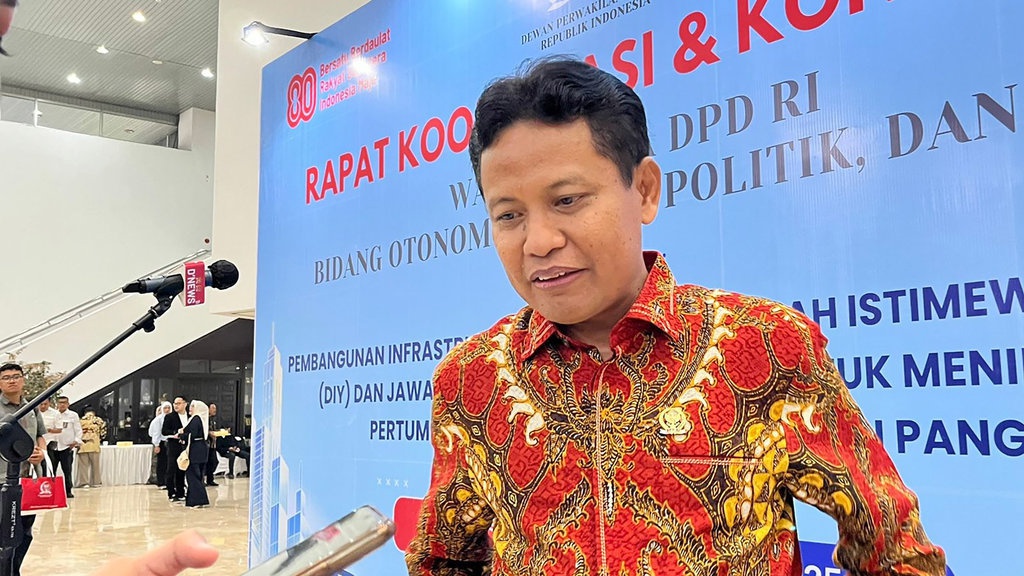 Senator Jateng Minta Bupati Pati Aktif Dialog dengan Masyarakat Senator Jateng Minta Bupati Pati Aktif Dialog dengan Masyarakat