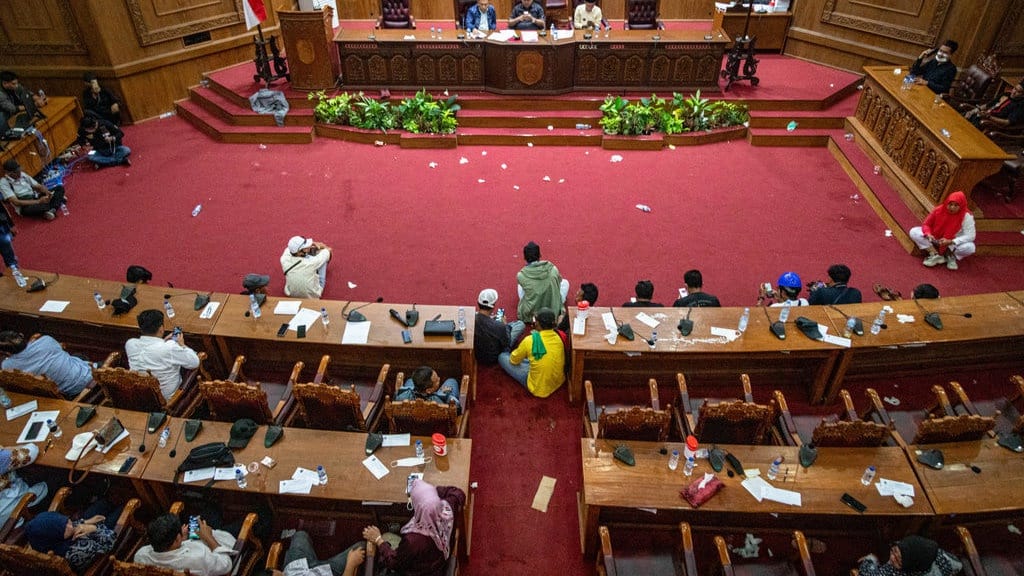 Kenapa Bupati Pati Sudewo Gagal Dimakzulkan & Apa Alasannya? Kenapa Bupati Pati Sudewo Gagal Dimakzulkan & Apa Alasannya?