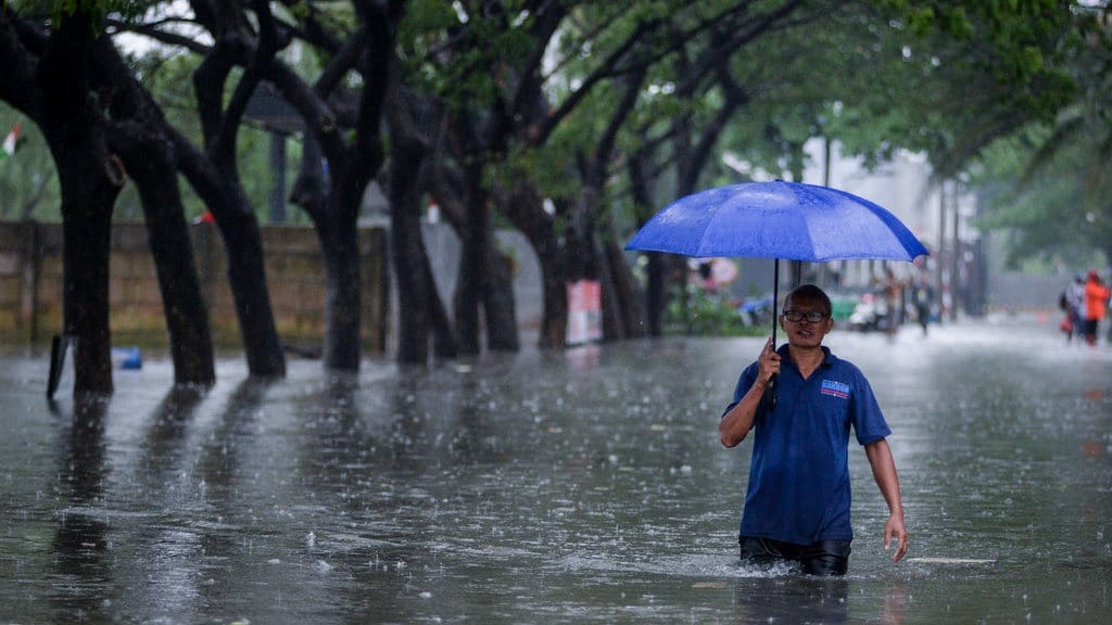 Peringatan Cuaca Ekstrem 19-25 Agustus 2025, di Mana Saja?